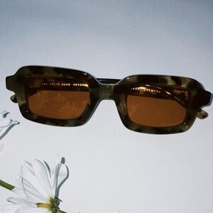 Stylish Tortoiseshell Sunglasses